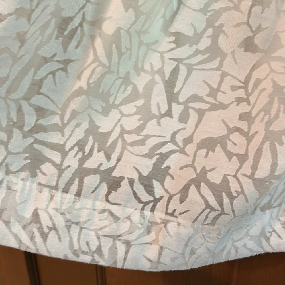 Elegant White Floral Lace Skirt from J.Crew Factory - Picture 3 of 4